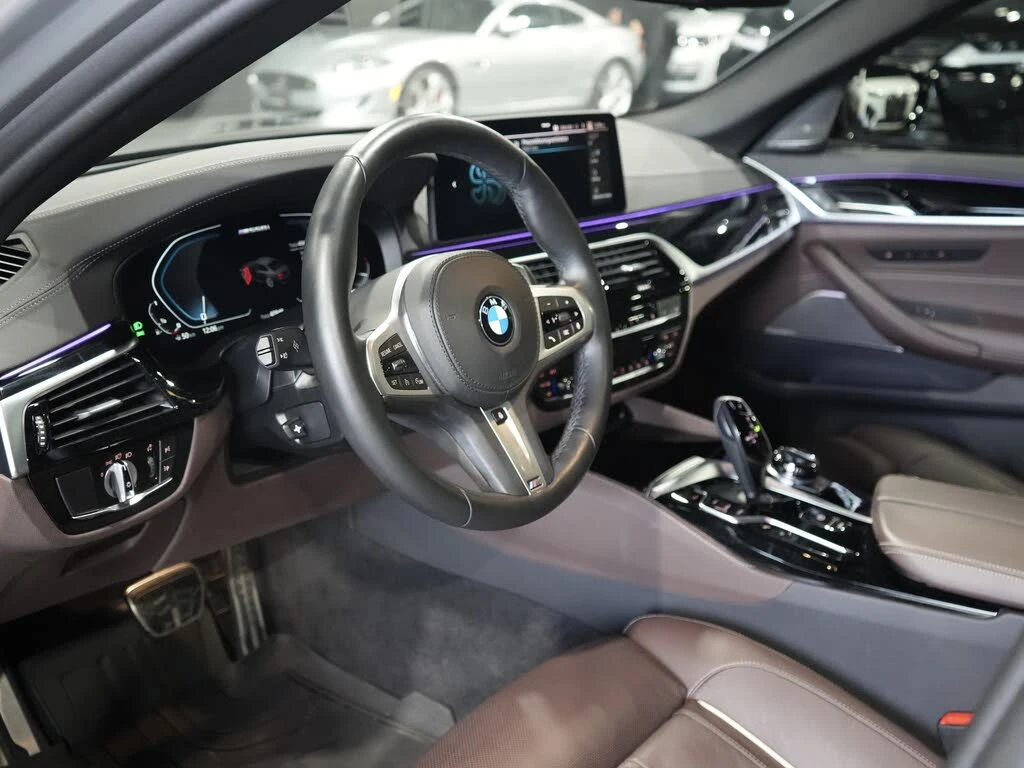 BMW 550  * M550i* xDrive* HeadUp* АвтоКредит* (ЦЕНА ДО БГ) - изображение 7
