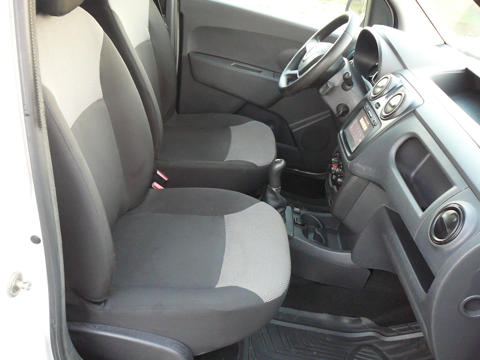 Dacia Dokker 1.6i* газ* клима - изображение 9