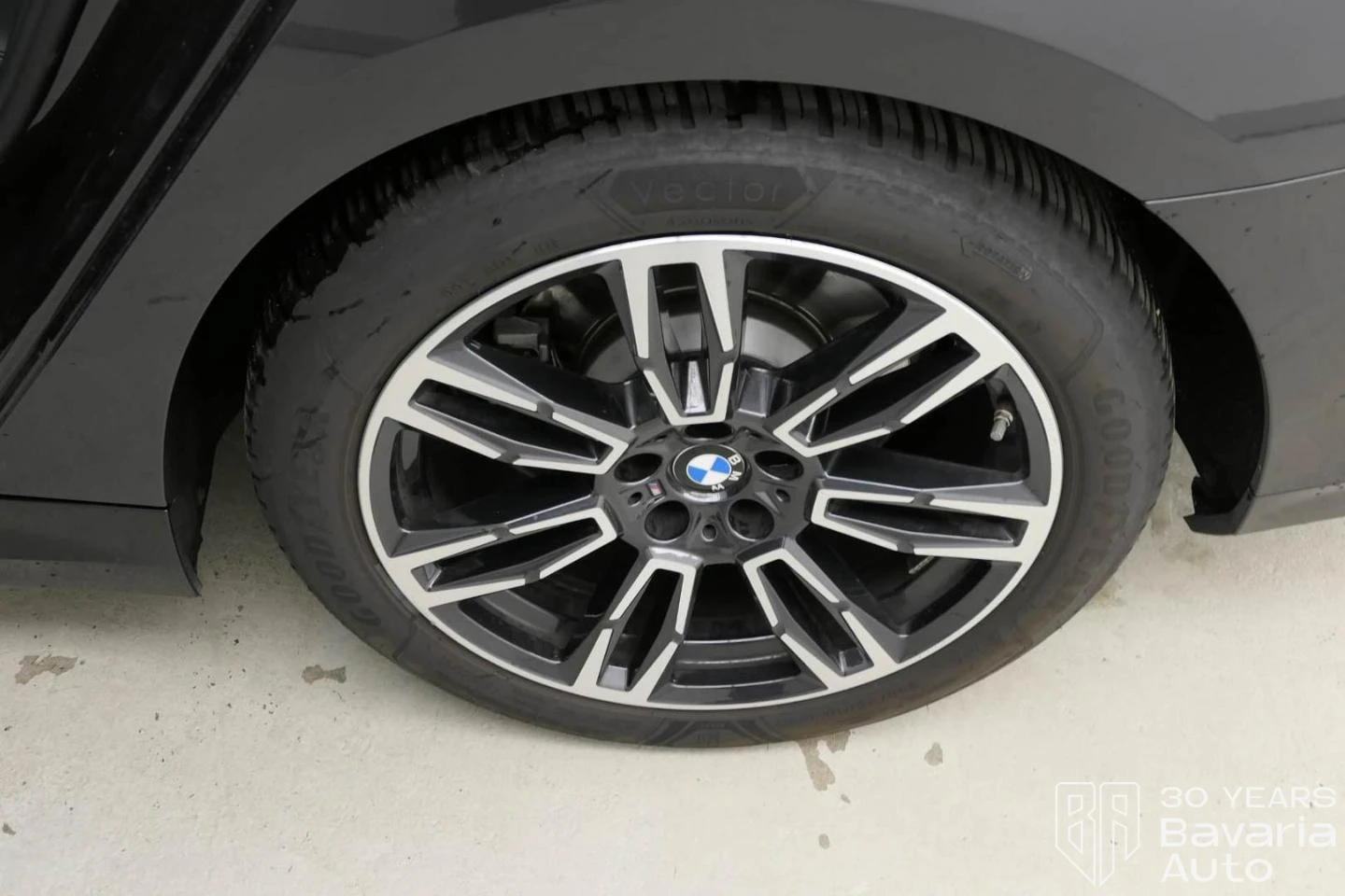 BMW 520 d xDrive M Sport Paket Steptronic | Mobile.bg   12