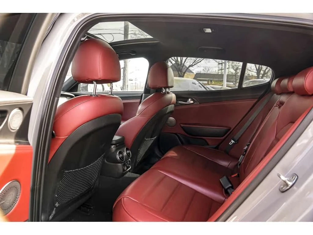 Kia Stinger * GT Limited AWD | HUD | RED INT | SUNROOF | CAM *, снимка 15 - Автомобили и джипове - 53749988