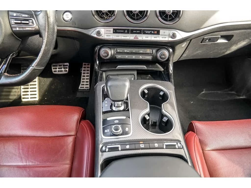 Kia Stinger * GT Limited AWD | HUD | RED INT | SUNROOF | CAM *, снимка 13 - Автомобили и джипове - 53749988