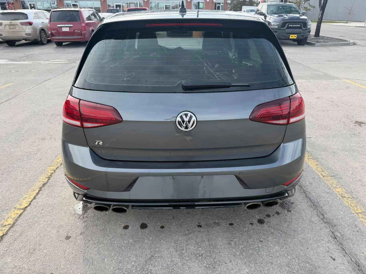 VW Golf R 5 door DSG * ПОДГРЕВИ * 2 КЛЮЧА * KEYLESS * , снимка 4 - Автомобили и джипове - 54254724