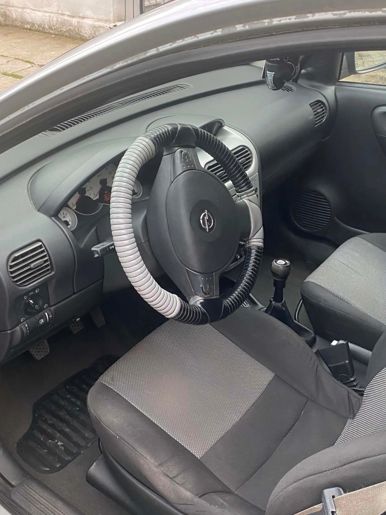 Opel Corsa, снимка 4 - Автомобили и джипове - 54592786