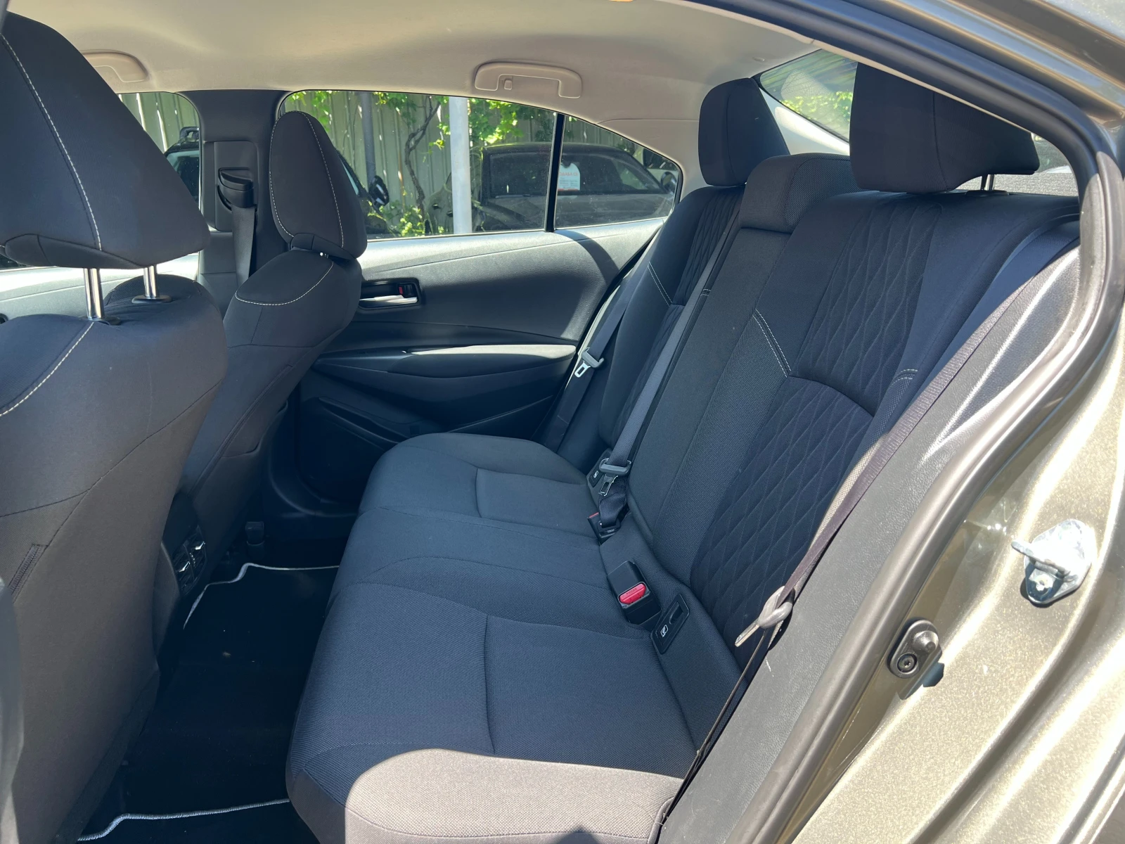 Toyota Corolla 1.8 Hybrid Executive градушка ! , снимка 12 - Автомобили и джипове - 54929890