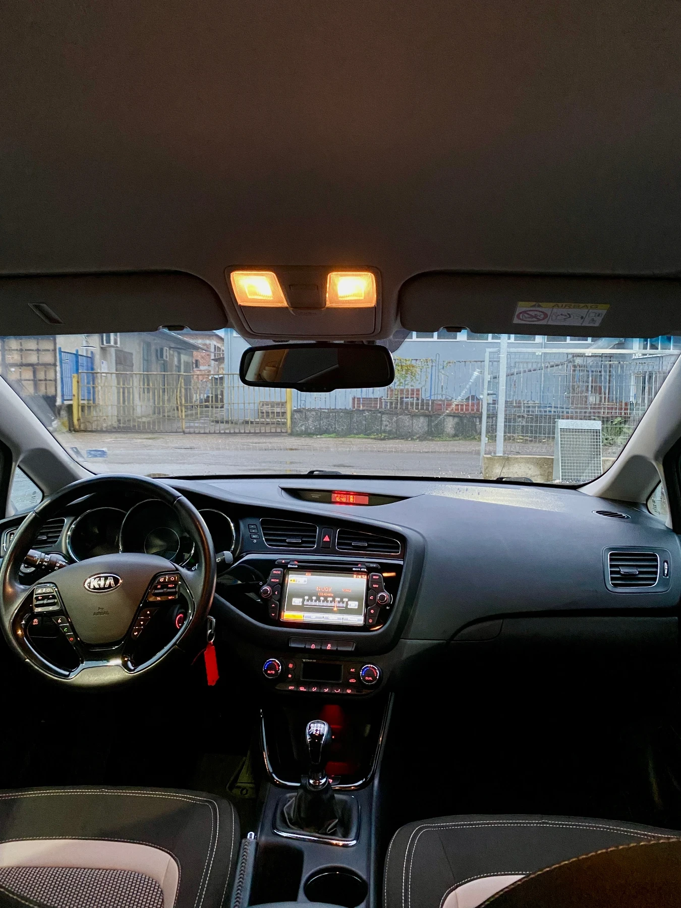 Kia Ceed 1.6 GDi , снимка 14 - Автомобили и джипове - 54956497