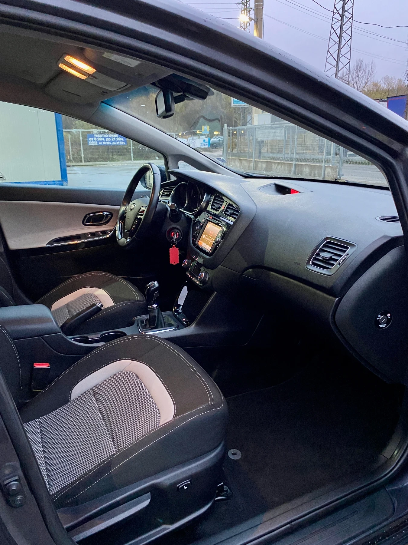 Kia Ceed 1.6 GDi , снимка 10 - Автомобили и джипове - 54956497