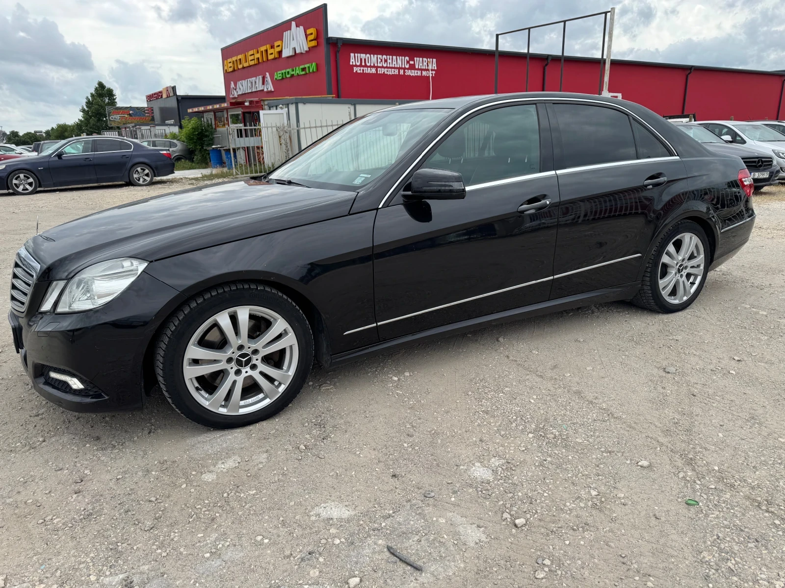 Mercedes-Benz E 350 3.0 CDI AVANGARD, снимка 3 - Автомобили и джипове - 55374229