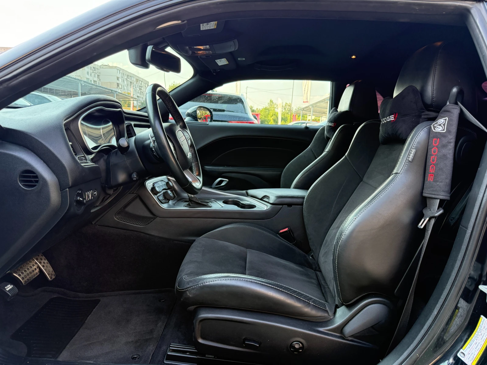 Dodge Challenger SXT, снимка 7 - Автомобили и джипове - 55587222