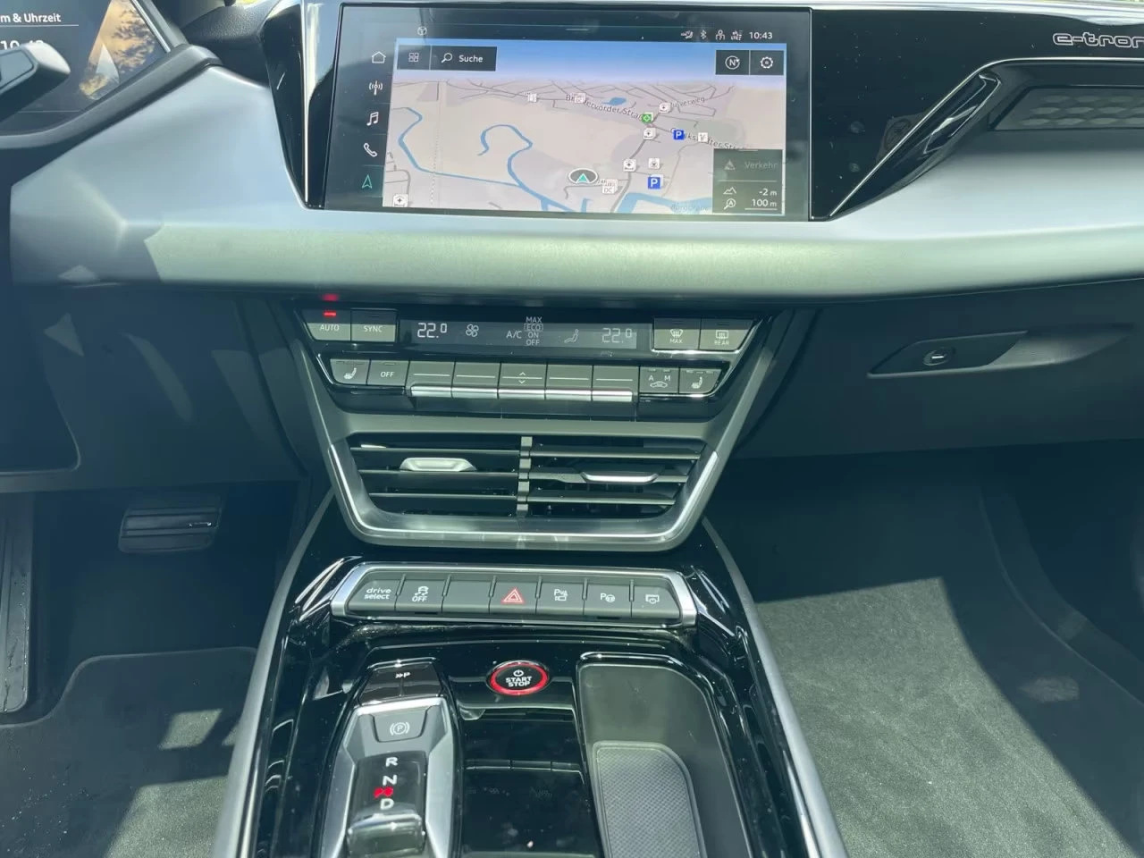 Audi E-Tron GT QUATTRO/476HP/360/PANO/KLESS/784z, снимка 13 - Автомобили и джипове - 55702716