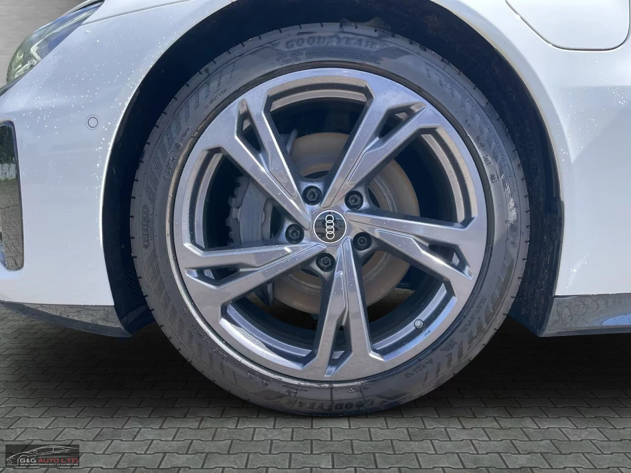 Audi E-Tron GT QUATTRO/476HP/360/PANO/KLESS/784z, снимка 3 - Автомобили и джипове - 55702716