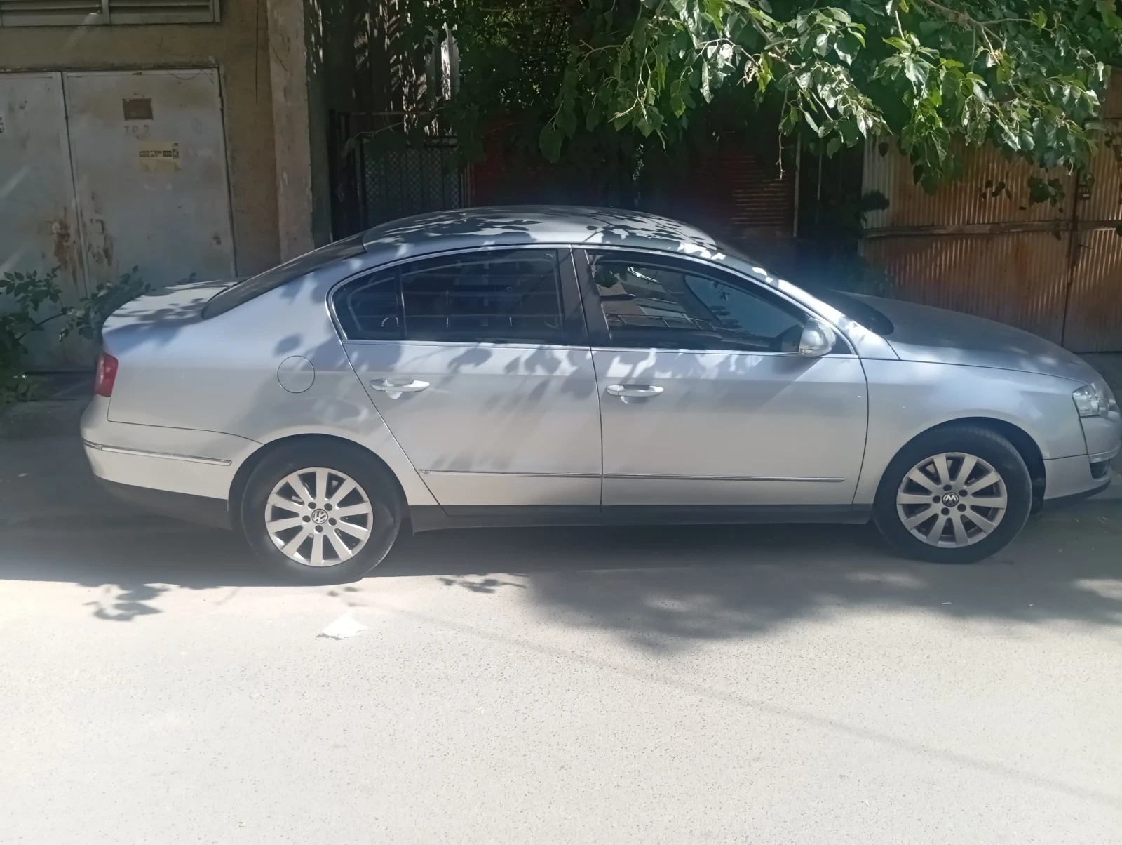 VW Passat, снимка 4 - Автомобили и джипове - 55884237
