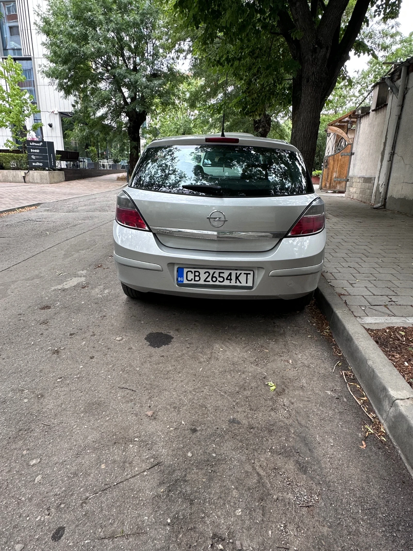 Opel Astra, снимка 3 - Автомобили и джипове - 56069627