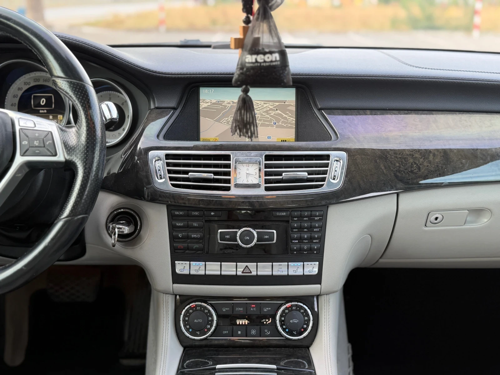 Mercedes-Benz CLS 350, снимка 12 - Автомобили и джипове - 56099597