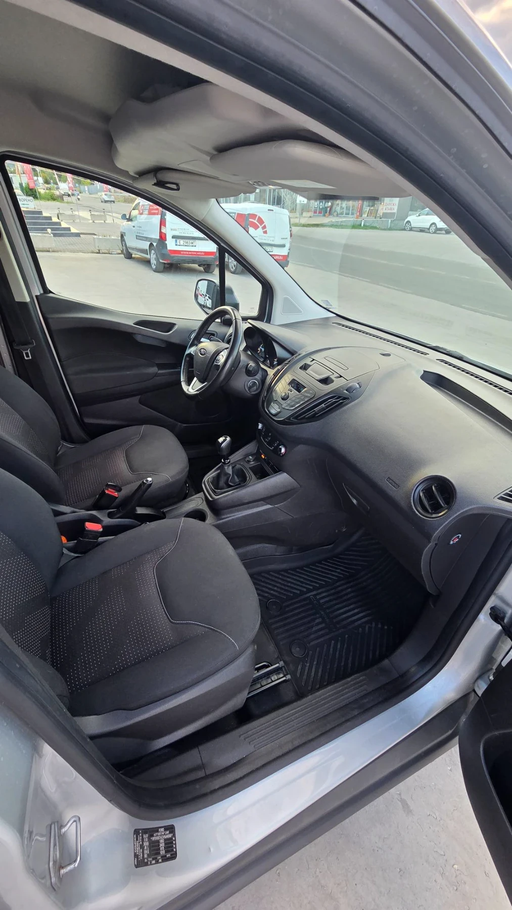 Ford Courier, снимка 10 - Автомобили и джипове - 56135689