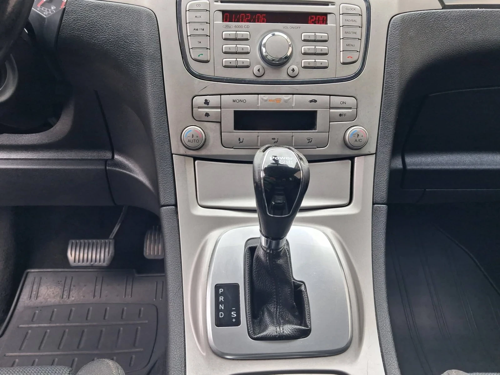 Ford S-Max 2.0 TDCi 130 Automatic , снимка 11 - Автомобили и джипове - 56370689