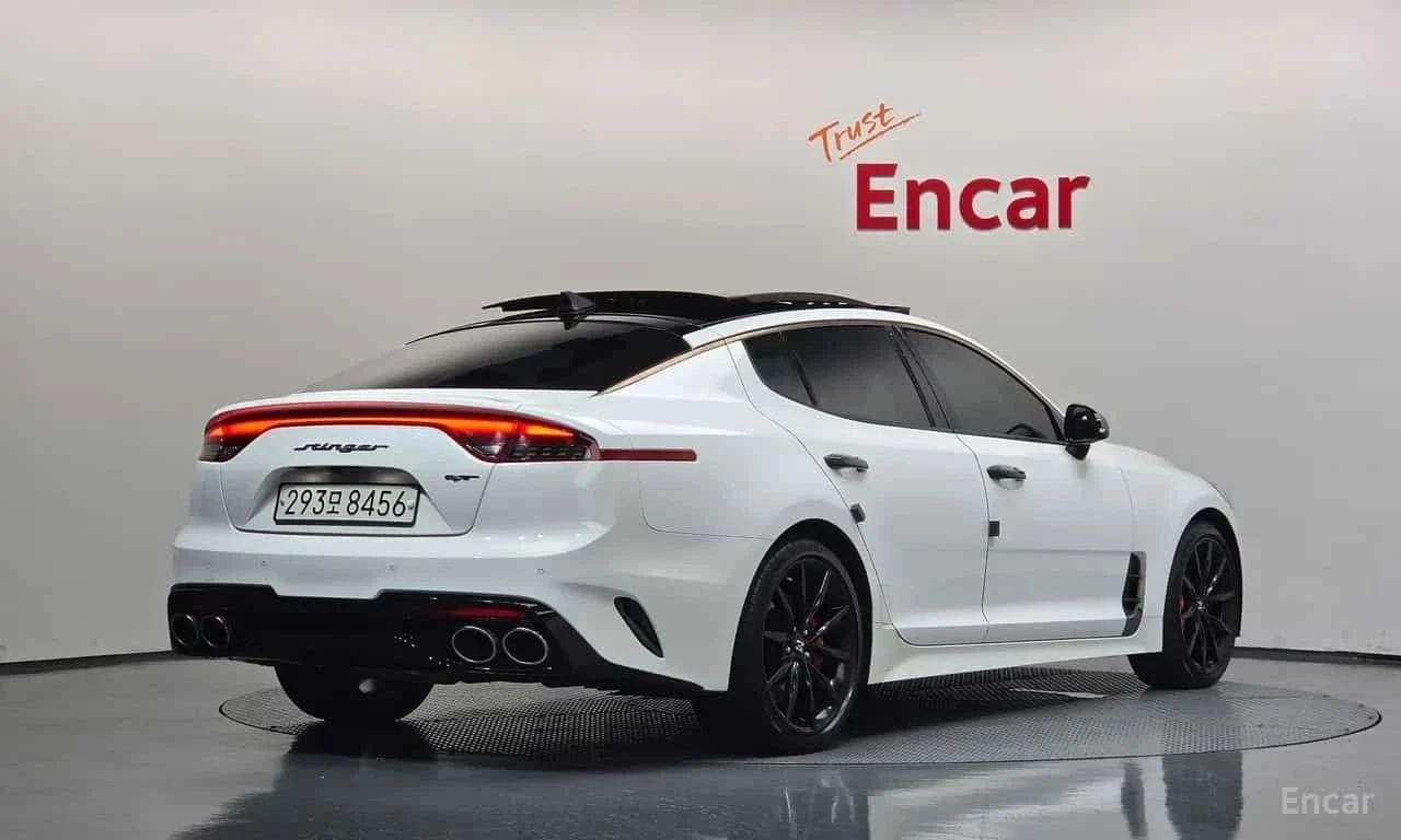 Kia Stinger, снимка 2 - Автомобили и джипове - 56730320