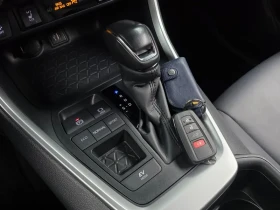 Toyota Rav4 5Th Generation 2.5 2Wd Hybrid Xle, снимка 9