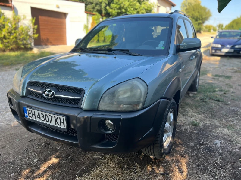 Hyundai Tucson 1.9 CRDI 4x4, снимка 1 - Автомобили и джипове - 47455180