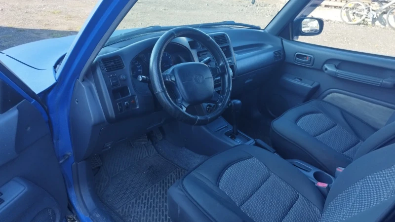 Toyota Rav4, снимка 12 - Автомобили и джипове - 47504503