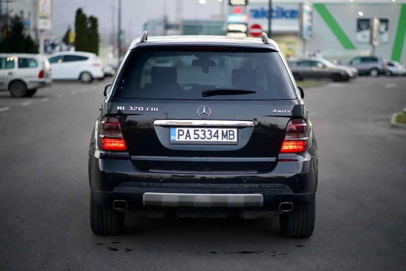 Mercedes-Benz ML 320 3.2CDI* Sport Edition* Airmatic, снимка 5 - Автомобили и джипове - 49521627