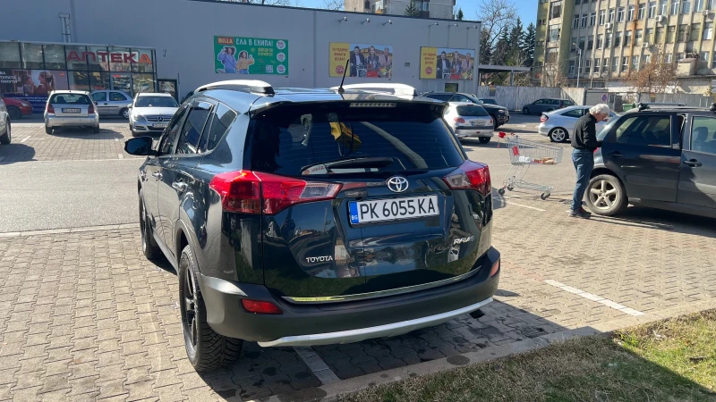 Toyota Rav4 2.0 D4D, снимка 5 - Автомобили и джипове - 52254468
