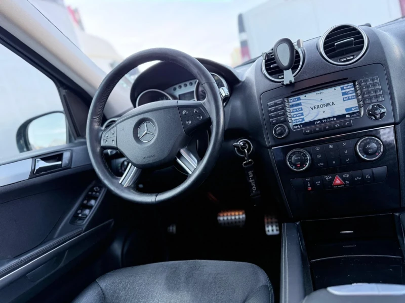Mercedes-Benz ML 320 CDI* 4MATIC* ОБСЛУЖЕН* КОЖА* КЛИМАТРОНИК , снимка 8 - Автомобили и джипове - 52842137