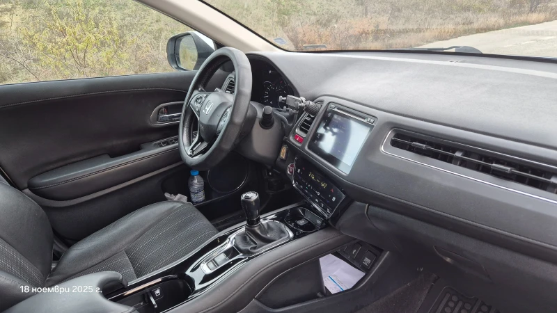 Honda Hr-v, снимка 11 - Автомобили и джипове - 53451594
