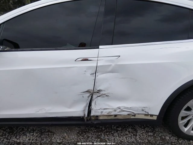 Tesla Model X 75D AWD, снимка 9 - Автомобили и джипове - 55107187