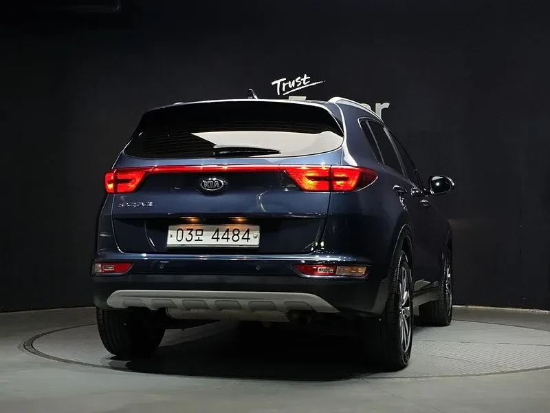Kia Sportage 4Th Generation Diesel 2.0 2Wd Prestige, снимка 4 - Автомобили и джипове - 56016424