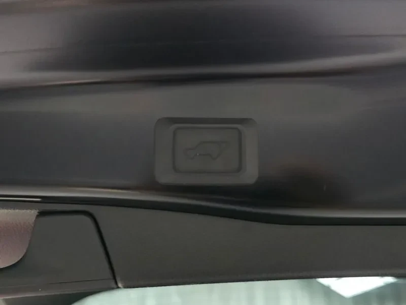 Toyota Rav4 5Th Generation 2.5 2Wd Hybrid Xle, снимка 17 - Автомобили и джипове - 56289479