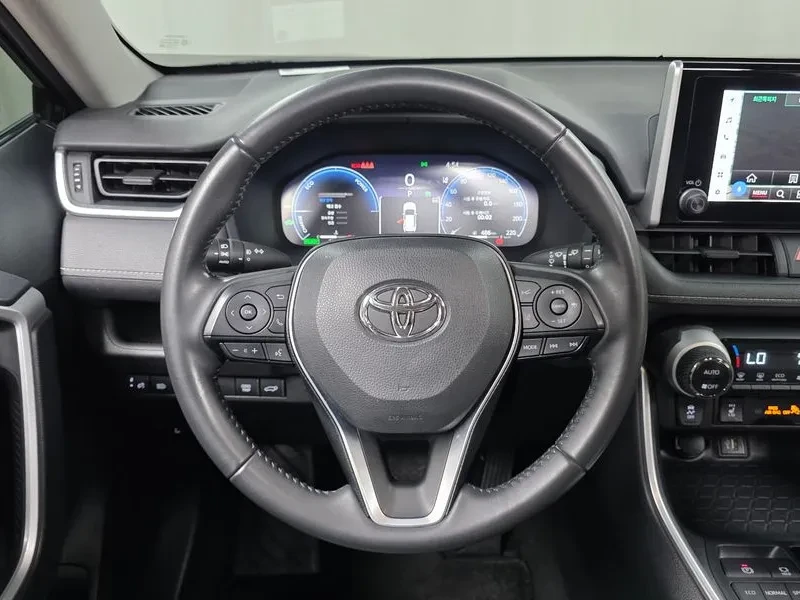 Toyota Rav4 5Th Generation 2.5 2Wd Hybrid Xle, снимка 14 - Автомобили и джипове - 56289479