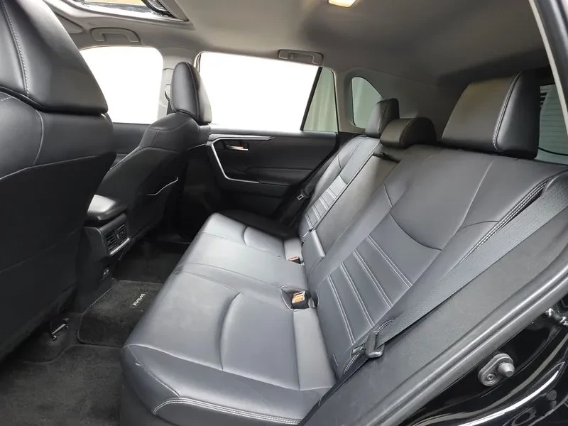 Toyota Rav4 5Th Generation 2.5 2Wd Hybrid Xle, снимка 12 - Автомобили и джипове - 56289479