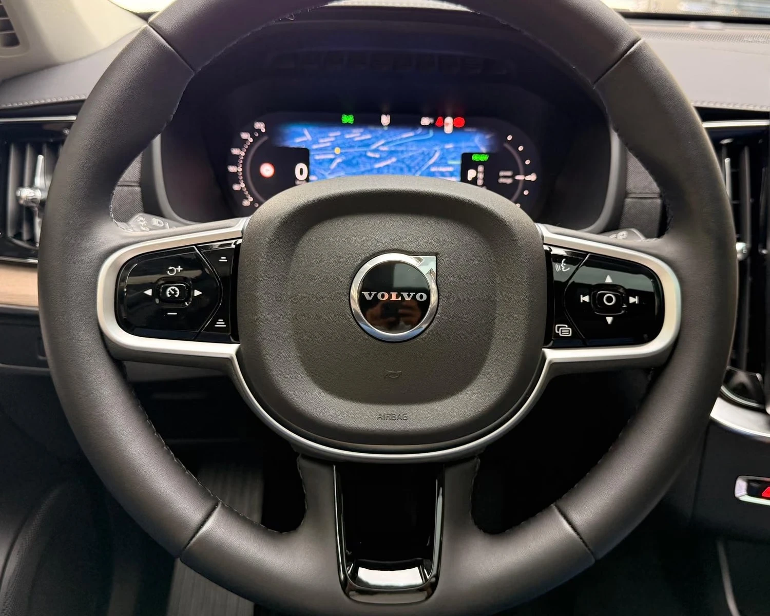 Volvo Xc90 T8 AWD Plus, снимка 15 - Автомобили и джипове - 41980713