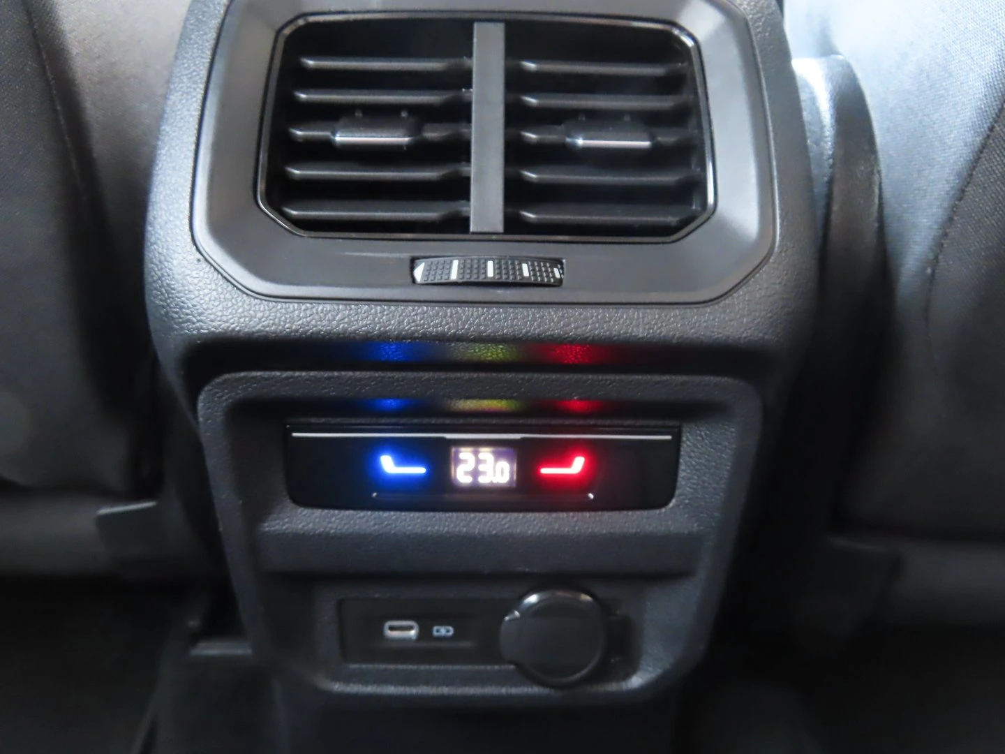 VW Tiguan LWB PA Elegance 2.0TDI 4MOT DSG | Mobile.bg � ����������� 9