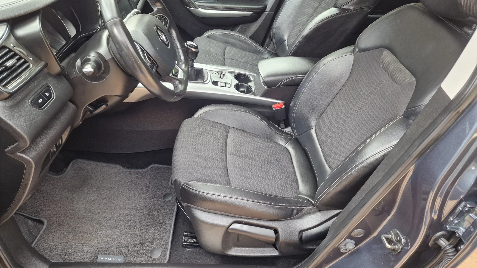 Renault Kadjar 1.2Tce-Energy intens, снимка 10 - Автомобили и джипове - 54747841