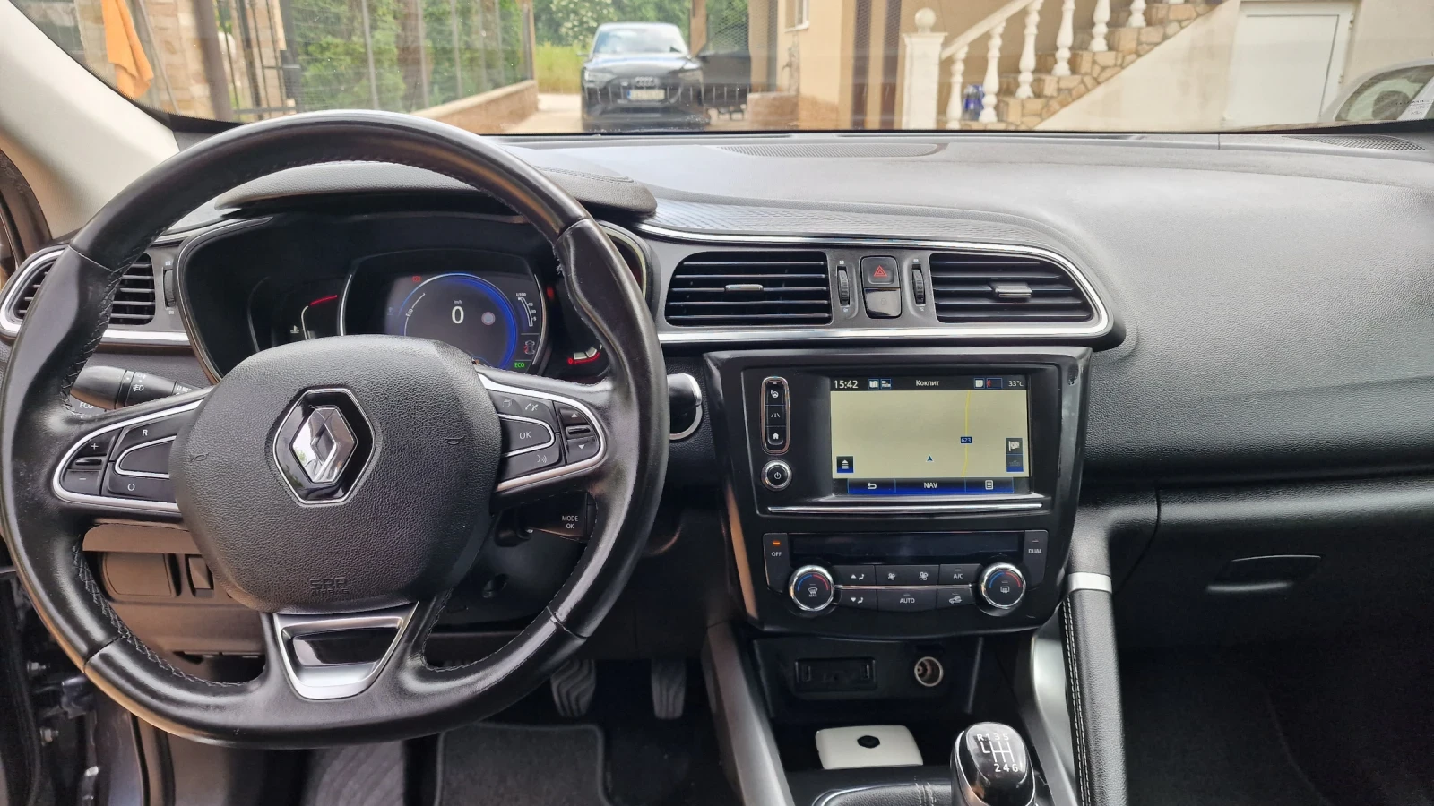 Renault Kadjar 1.2Tce-Energy intens, снимка 13 - Автомобили и джипове - 54747841