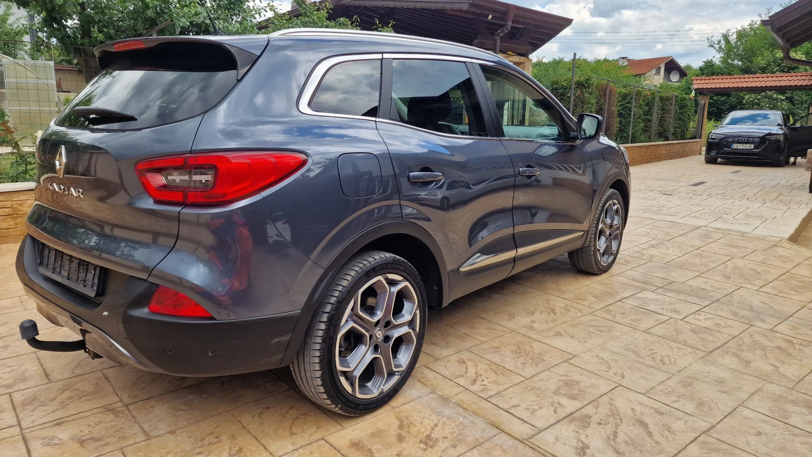 Renault Kadjar 1.2Tce-Energy intens, снимка 5 - Автомобили и джипове - 54747841