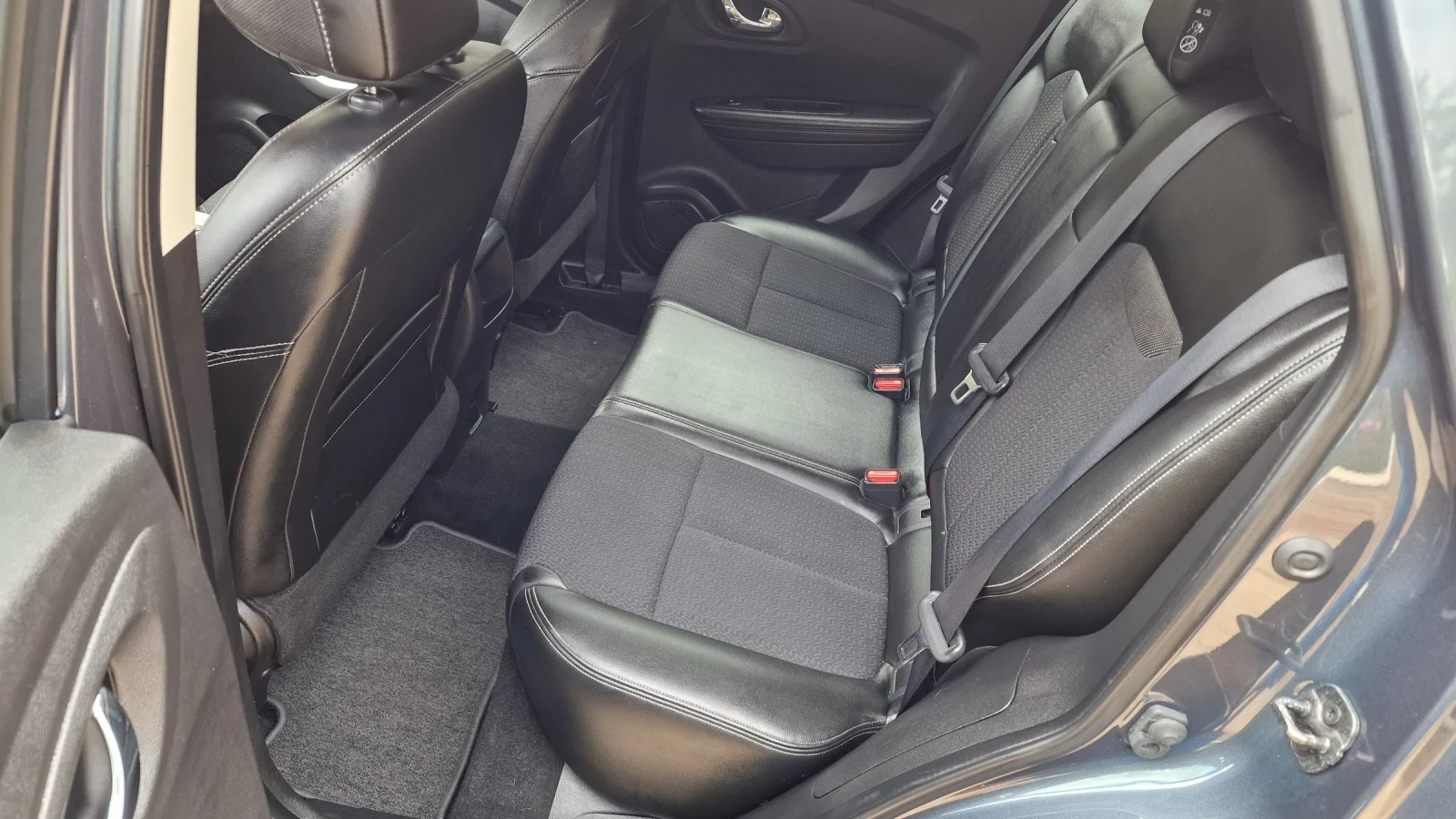 Renault Kadjar 1.2Tce-Energy intens, снимка 12 - Автомобили и джипове - 54747841