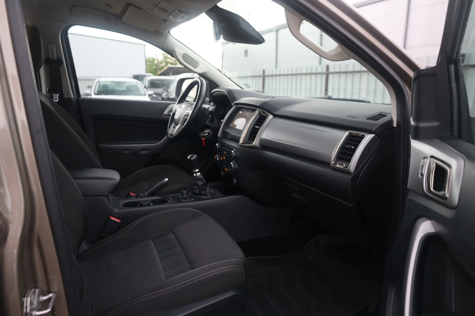 Ford Ranger 2.0D XLT DoubleCAB ГАРАНЦИЯ с ДДС Lane AHK 57Kkm , снимка 8 - Автомобили и джипове - 54881233