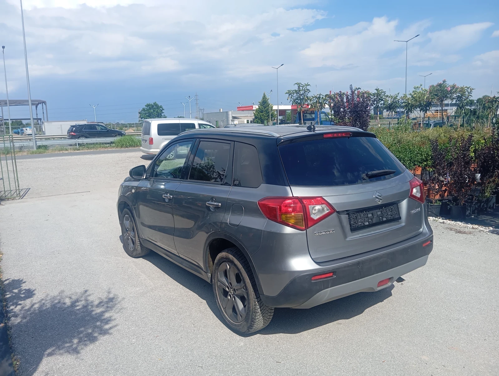 Suzuki Vitara 1.6 дизел , снимка 9 - Автомобили и джипове - 54960182