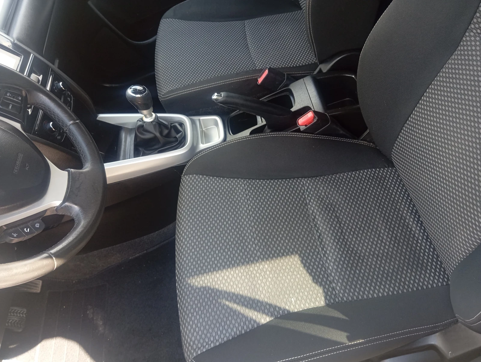Suzuki Vitara 1.6 дизел , снимка 4 - Автомобили и джипове - 54960182