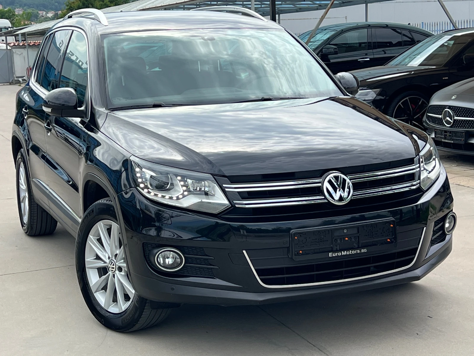 VW Tiguan 2.0TDI-150ps, 4-MOTION-ПЪЛНА СЕРВИЗНА ИСТОРИЯ!!!, снимка 3 - Автомобили и джипове - 55263787