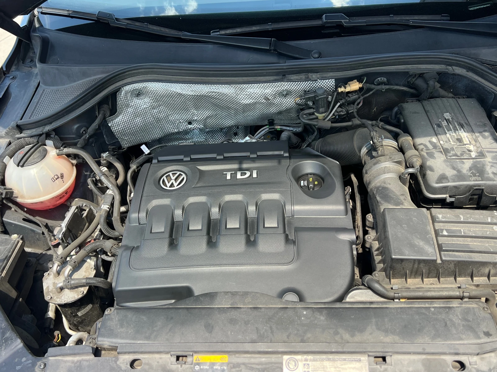 VW Tiguan 2.0TDI-150ps, 4-MOTION-ПЪЛНА СЕРВИЗНА ИСТОРИЯ!!!, снимка 15 - Автомобили и джипове - 55263787
