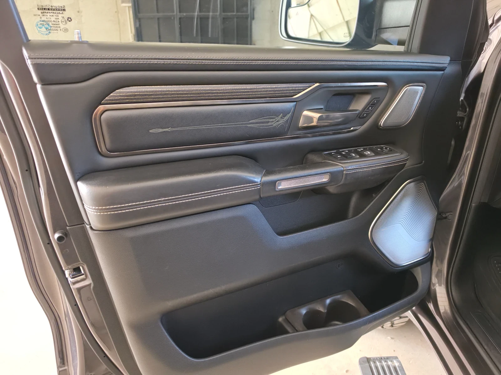 Dodge RAM 1500 5.7 V8 Hemi Limited e-torque + 50h.p. , снимка 7 - Автомобили и джипове - 55437093