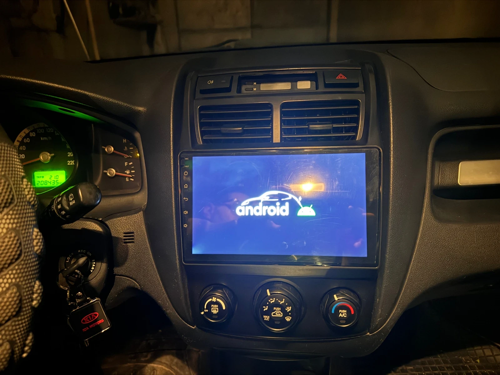 Kia Sportage 2.0 CRDI, снимка 8 - Автомобили и джипове - 56144665