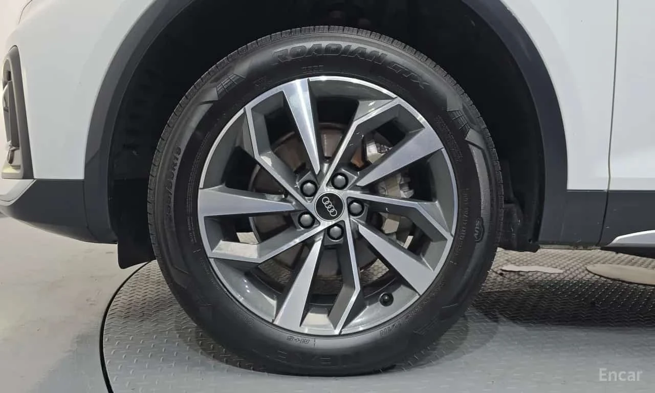 Audi Q5 * 40 TDI Quattro Sportback * , снимка 5 - Автомобили и джипове - 56271483