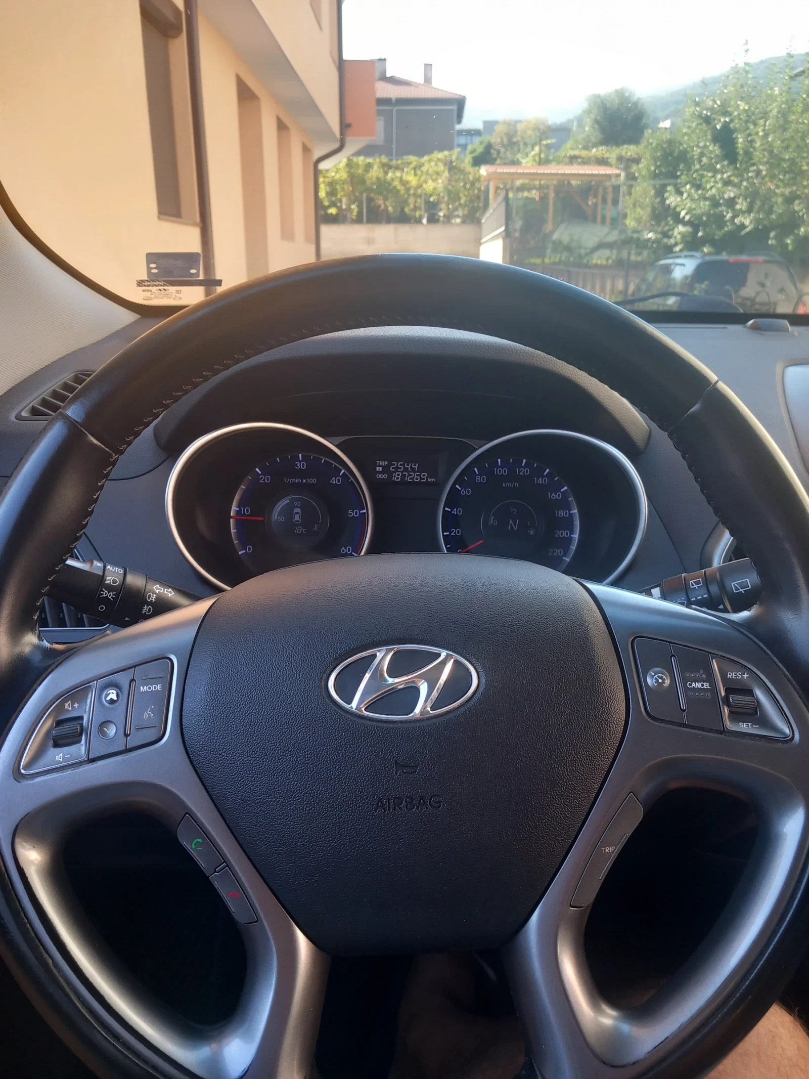 Hyundai IX35, снимка 7 - Автомобили и джипове - 56364468