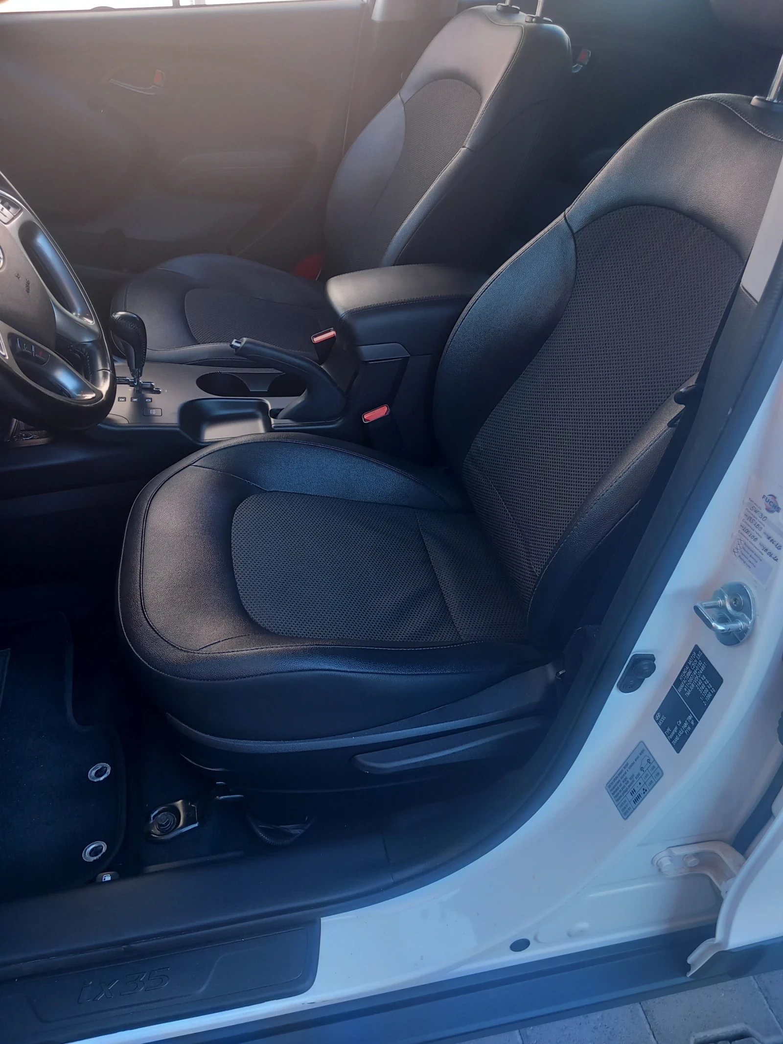 Hyundai IX35, снимка 12 - Автомобили и джипове - 56364468