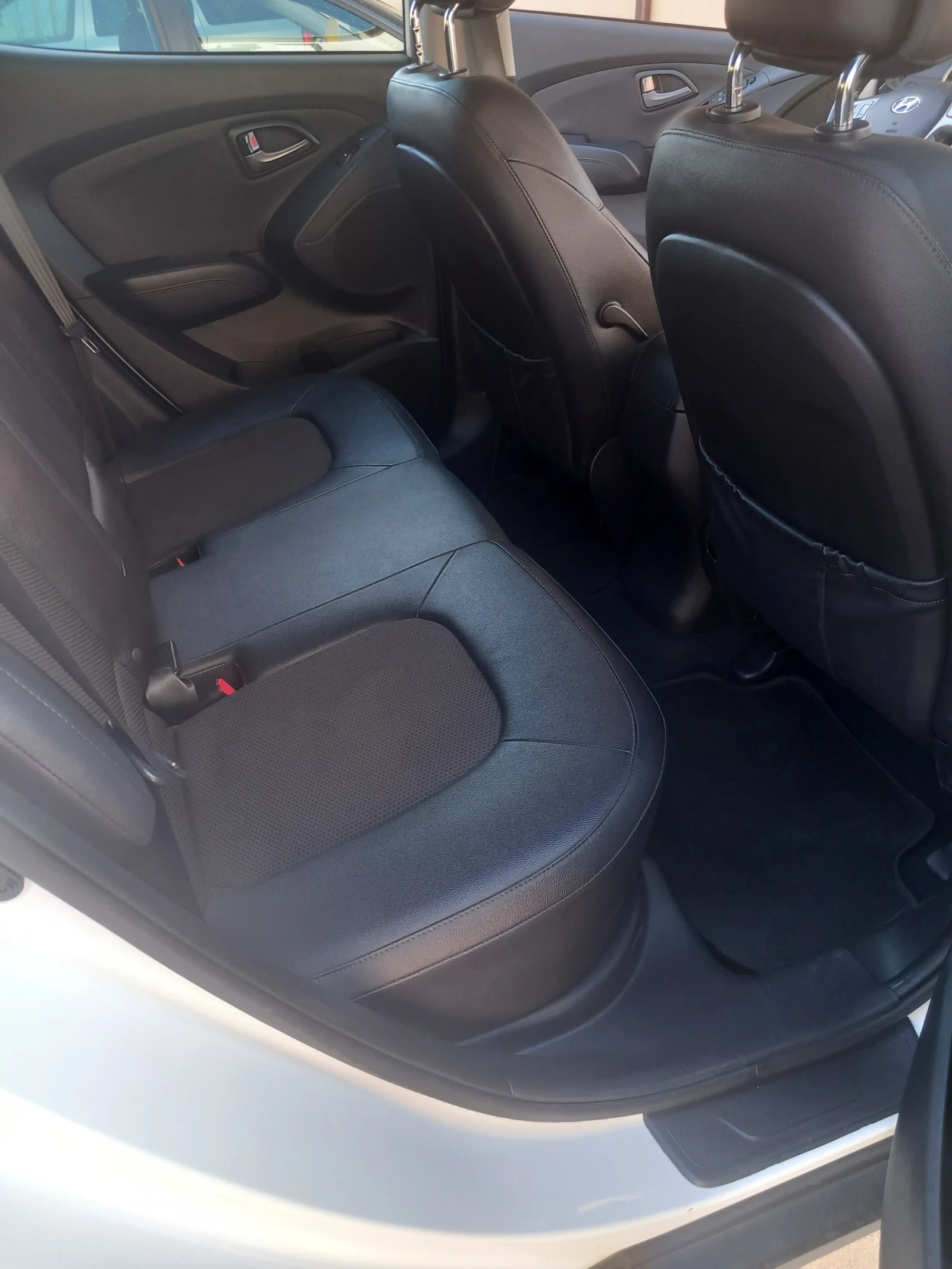 Hyundai IX35, снимка 10 - Автомобили и джипове - 56364468