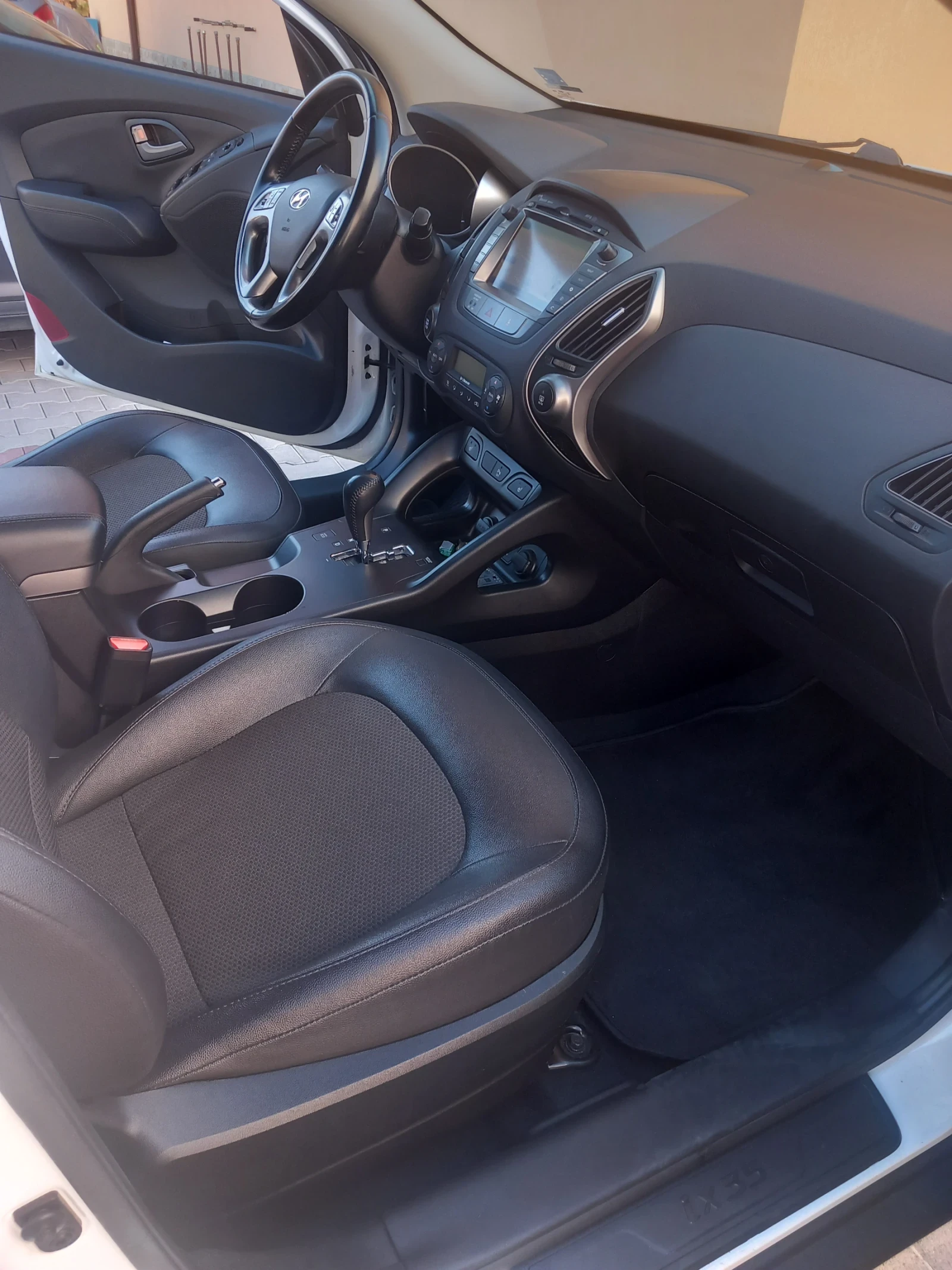 Hyundai IX35, снимка 8 - Автомобили и джипове - 56364468